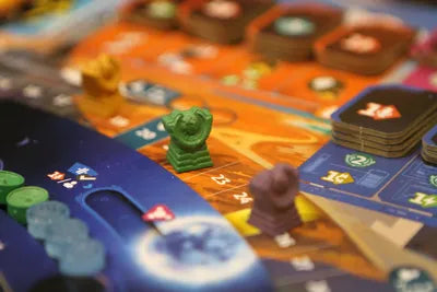 SETI gameplay for 1-4 players space strategy