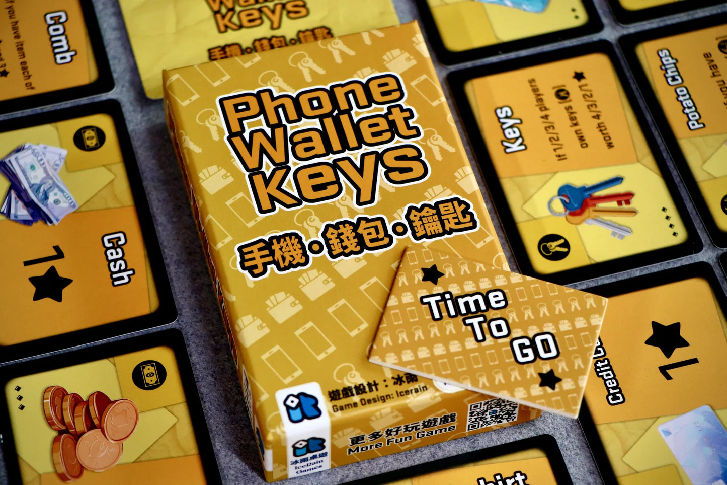 All components of Phone Wallet Keys, including item cards and scoring markers.