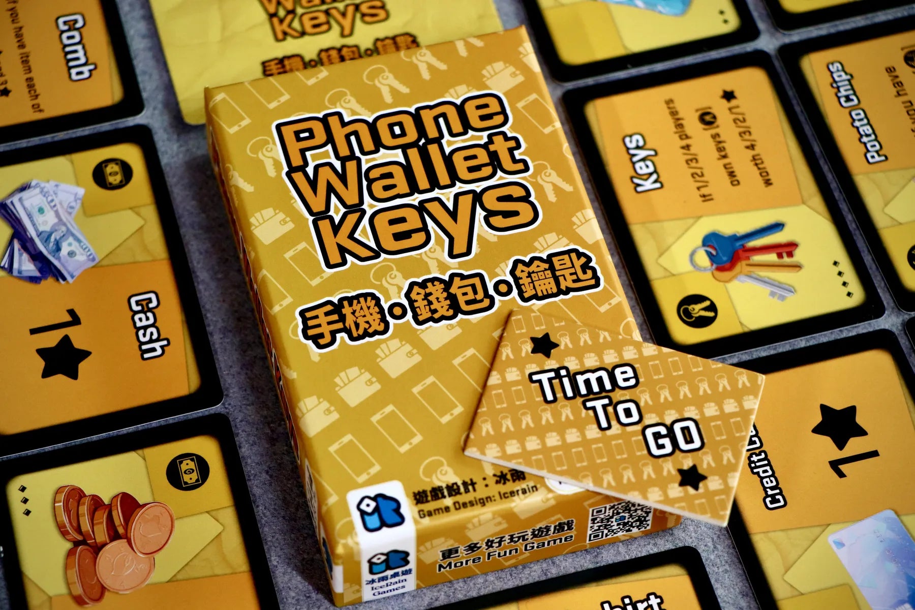 All components of Phone Wallet Keys, including item cards and scoring markers.